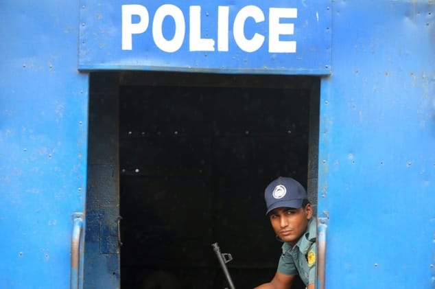 Bangladesh family arrested over fake penis scam