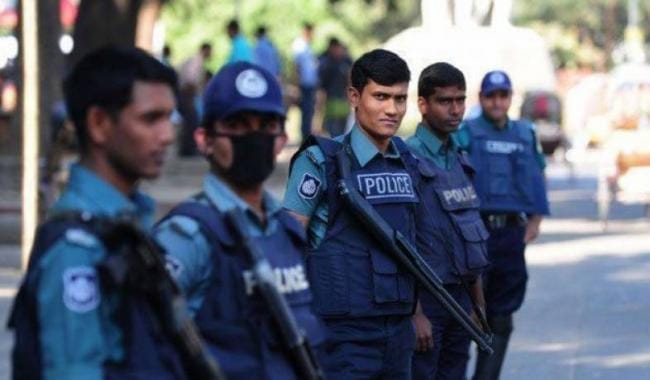Bangladesh family arrested over fake penis scam