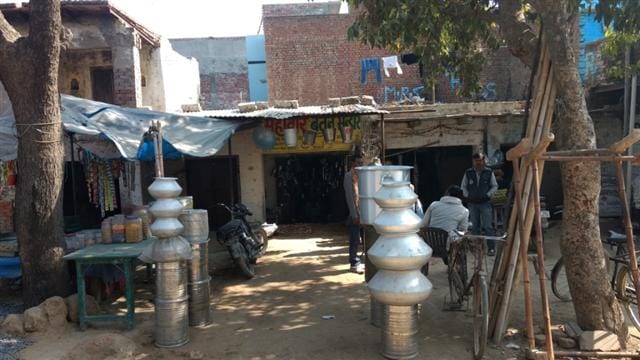 Manikpur the force removed, the silence continues
