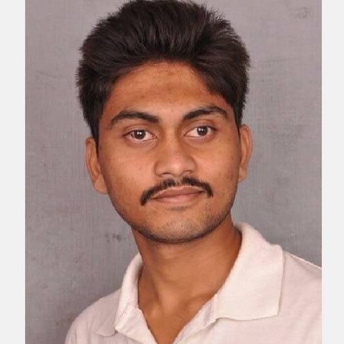  student set fire abalze in UP allahabad university in protest