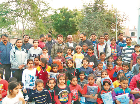  students shows talent in jimnastic