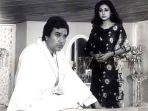 B'Day SPL: When Tina Munim fell for 15 year old Rajesh Khanna