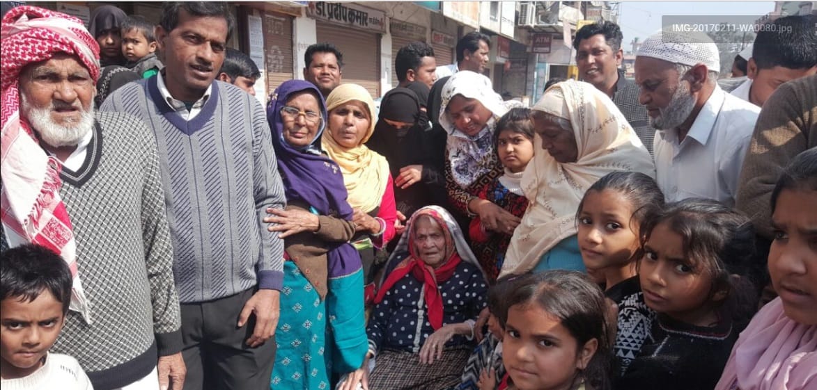100-year-old woman came to a vote, with 100 members of his family