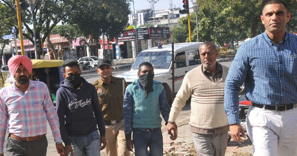 Overcome with 50,000 robbers hijacked car, mohali news