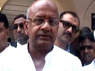  Shahid Manzoor Radna village arrived at the booth, BSP supporters pelted stones, Hungama