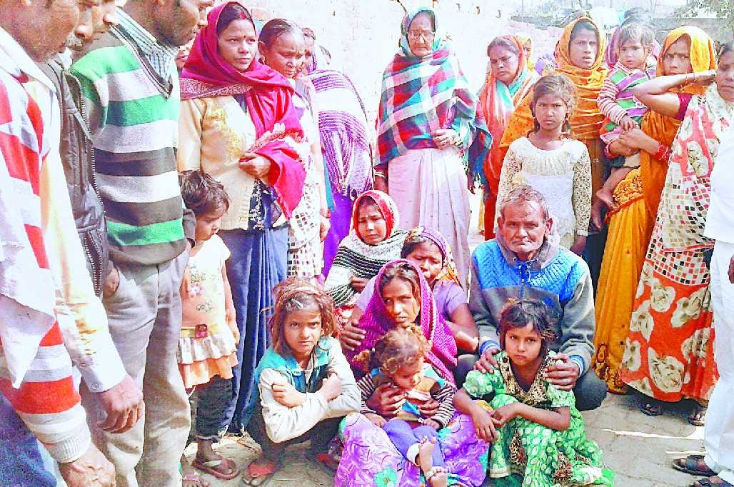 People come out to help the poor worker's family