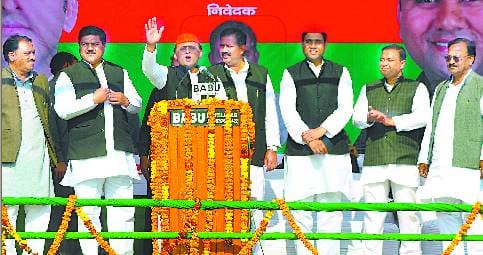 Akhilesh said, aunt Do not fall prey to