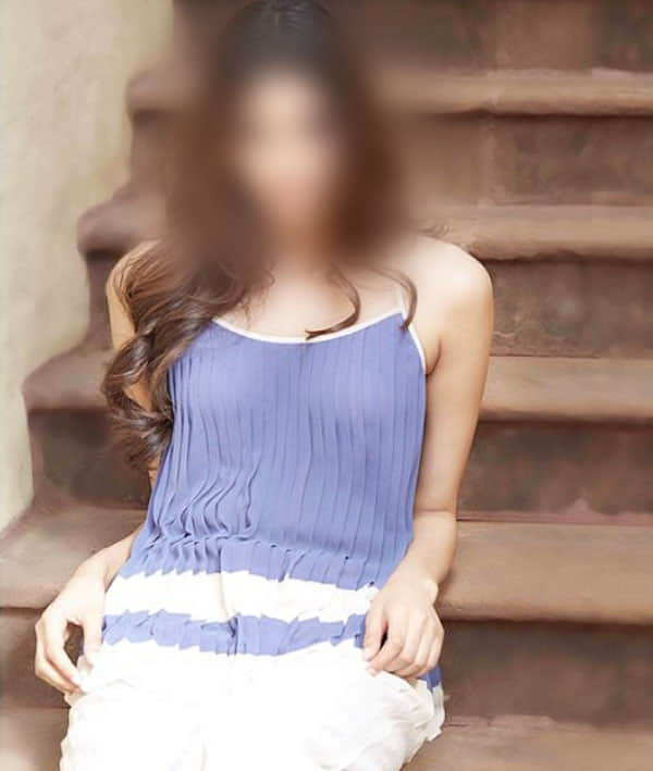 A guy tried to get close to Athiya Shetty at her film's shoot