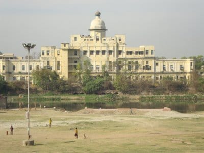 jolly llb-2 is the story of lucknowi culture and historical places