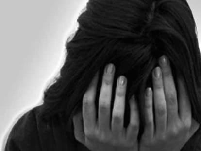 girl suicide due to love cheat