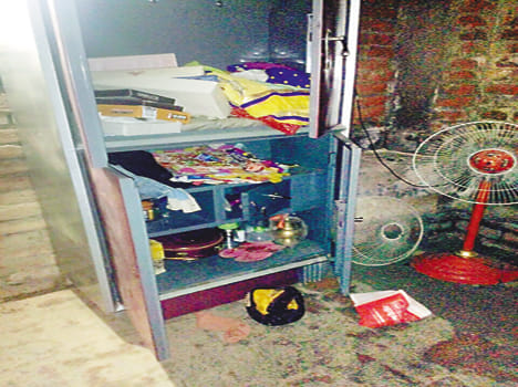 Karband homes of 11 million stolen goods