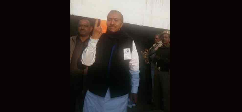 vip voters photo gallery in up election first phase voting