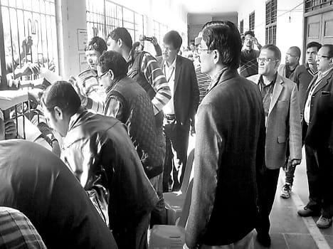 Postal ballot delivery delays in personnel dispute