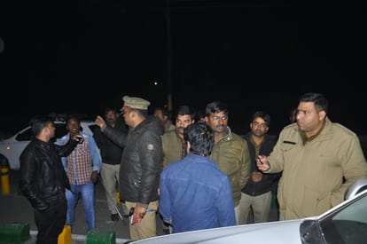 goons fired on a property dealer.