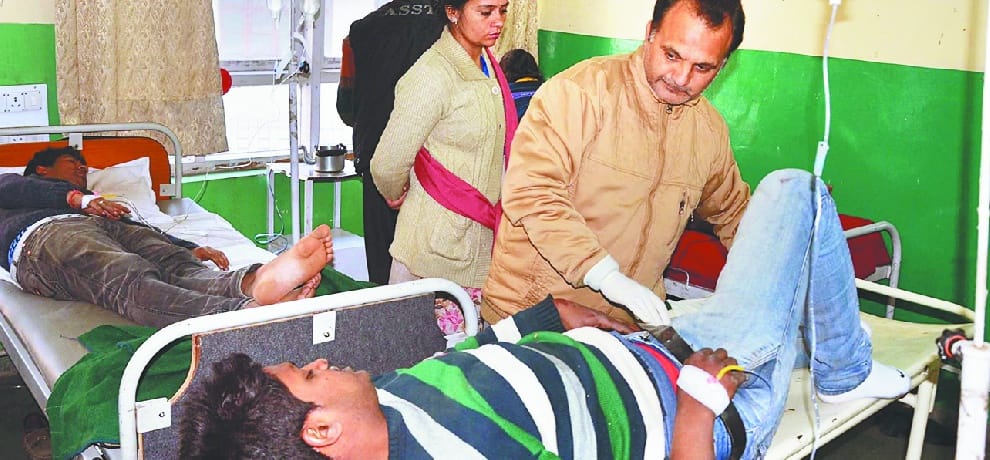 one died, three injured in accident near solan 
