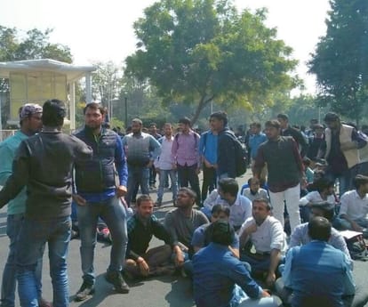 A man slapped a girl in Lucknow university.