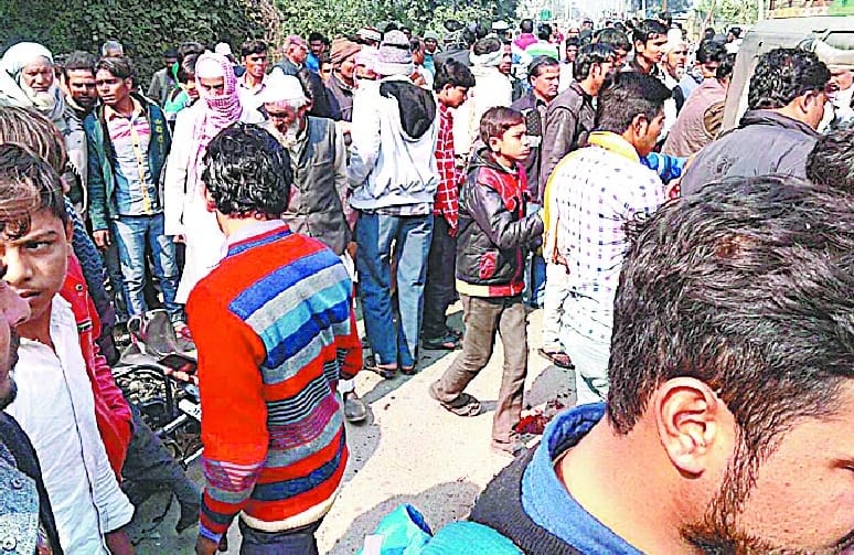 Five killed in three road accidents 
