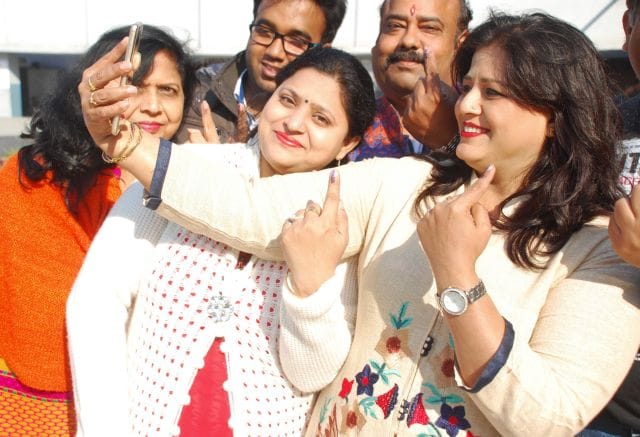 When the ink on the finger ... Selfi
