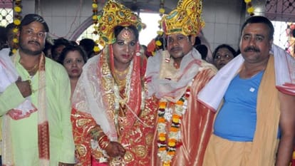 transgender marriage with a great enthusiasm 