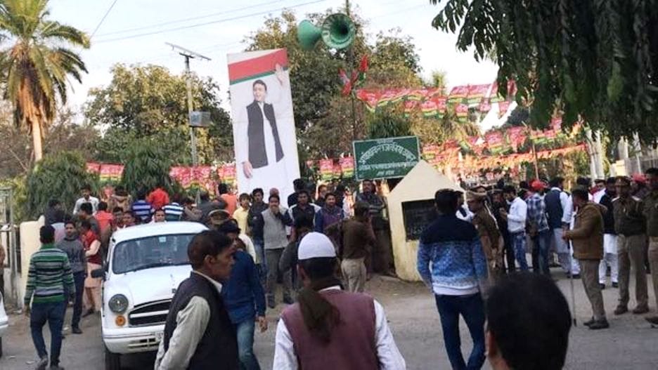 Story of Akhilesh and Mulayam rallies