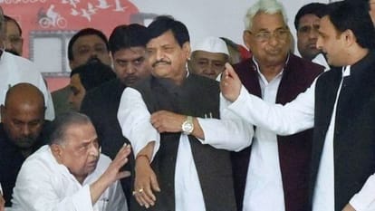 Story of Akhilesh and Mulayam rallies