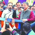 पिथौरागढ़ रामलीला मैदान में सभा को संबोधित करते मुख्यमंत्री हरीश रावत