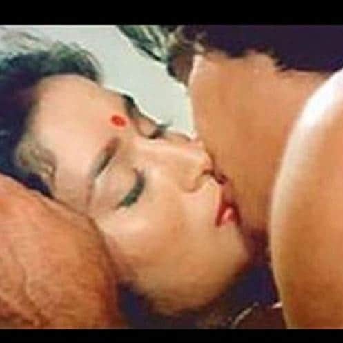 kiss day special bollywood kisses scene