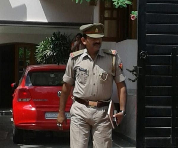 cop dhirendra tried to prove innocent in shravan murder case