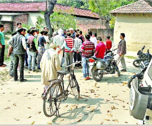 gang rape victim died in sultanpur, sp arun verma candidate was accused