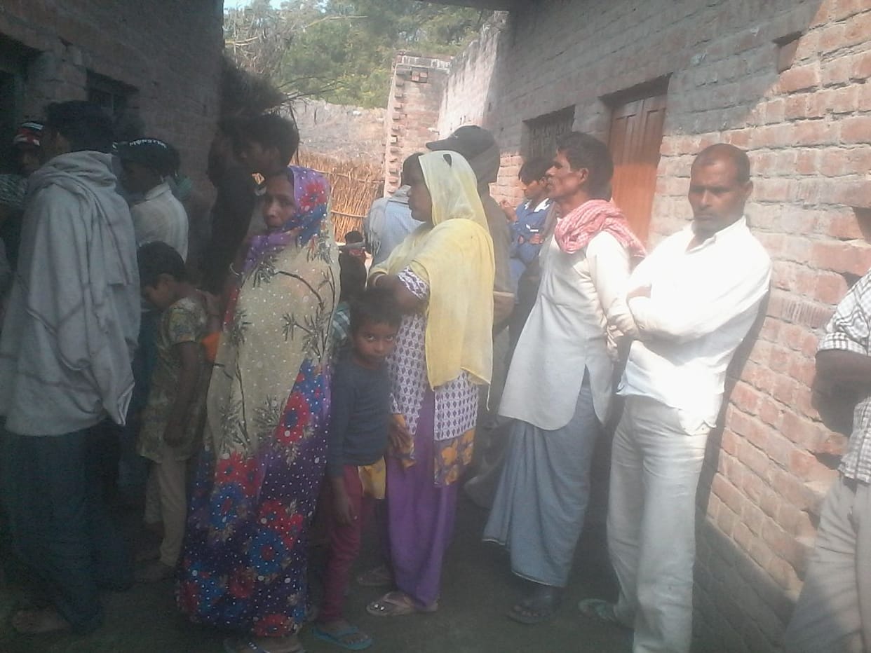 daughter mother shot by insane man in barabanki