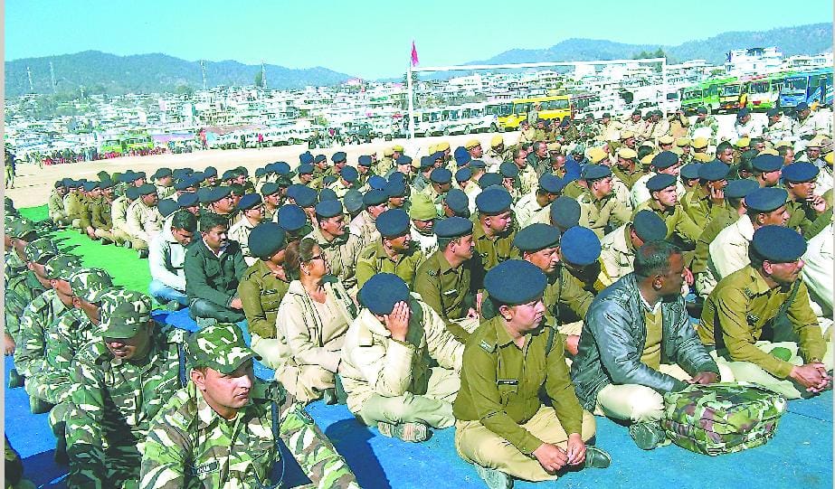 DM and SP briefing with security forces