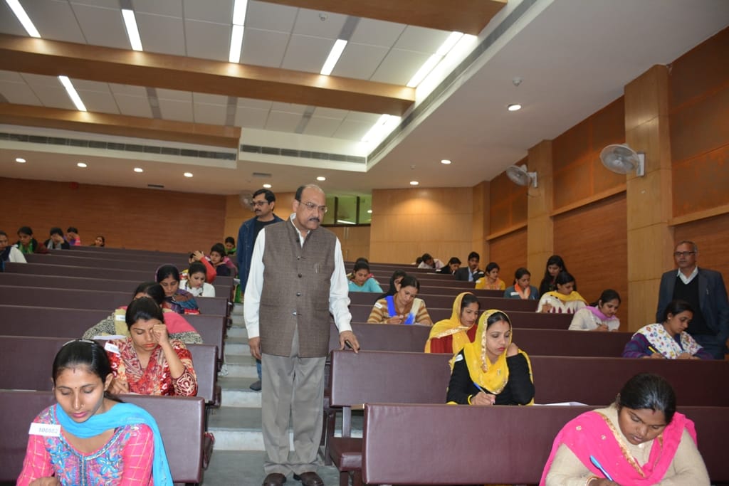 staff nurse 565 posts 7000gives exam 