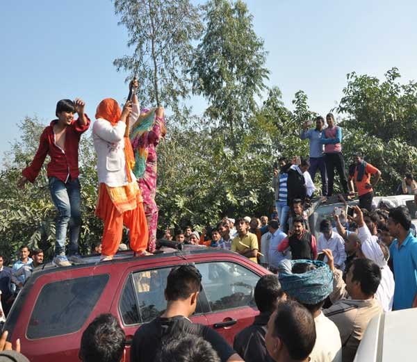 dance with rifles on haryana jat reservation protest place at rohtak of haryana