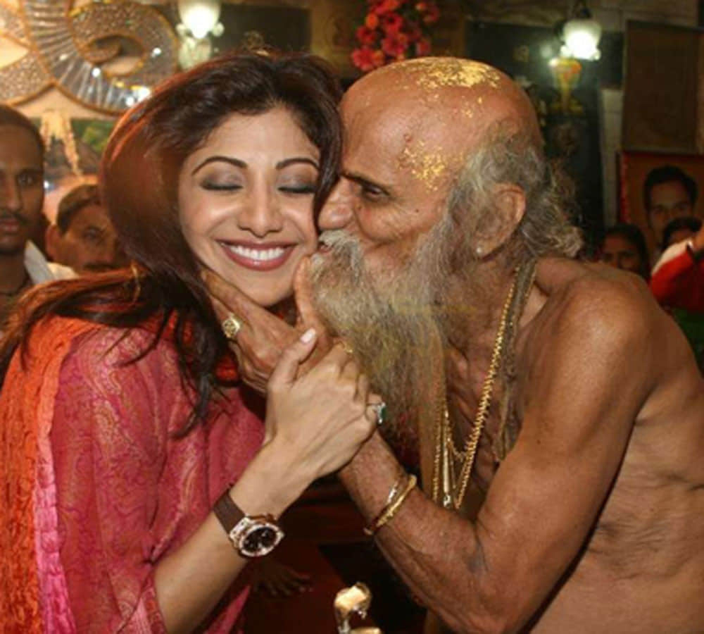 kiss day special story about bollywood celebrities
