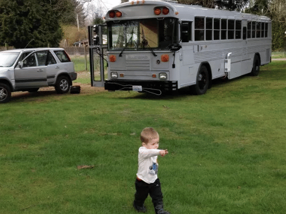 a family in America now live in a converted school bus.