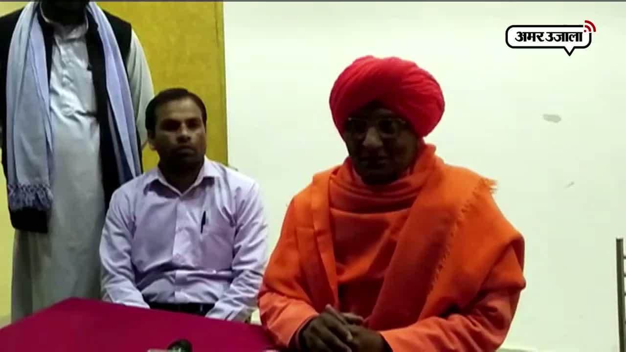 स्वामी को युवा शहजादों का ‘ये साथ पंसद हैं’ 