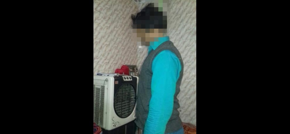 man committed suicide after killing wife and daughter in delhi