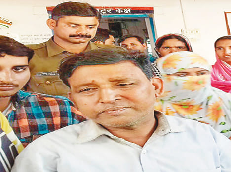 Contractor gets fake check of 1.45 lakh