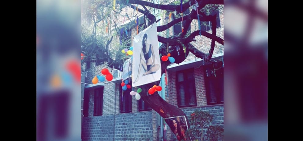 delhi university students worship actress disha patani to loose virginity, see pics