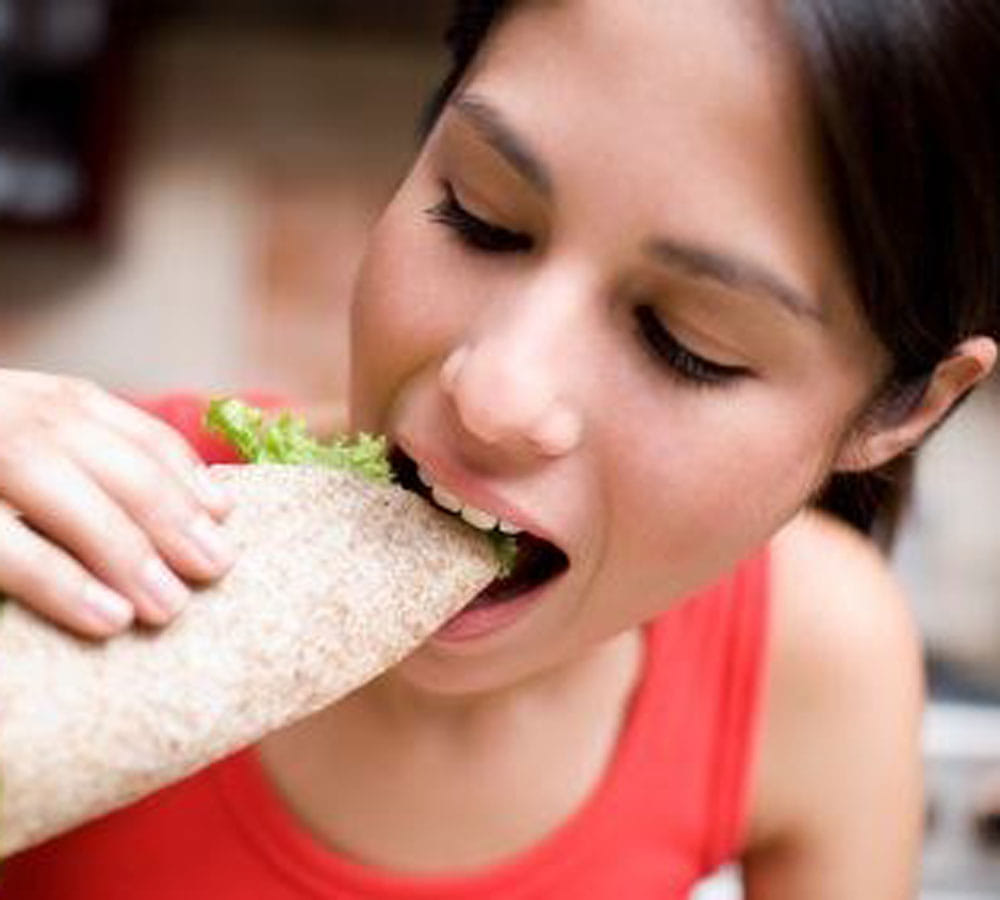 5 things you should be avoid while eating