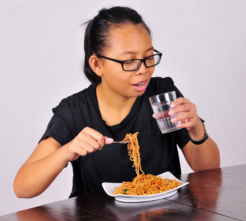 5 things you should be avoid while eating