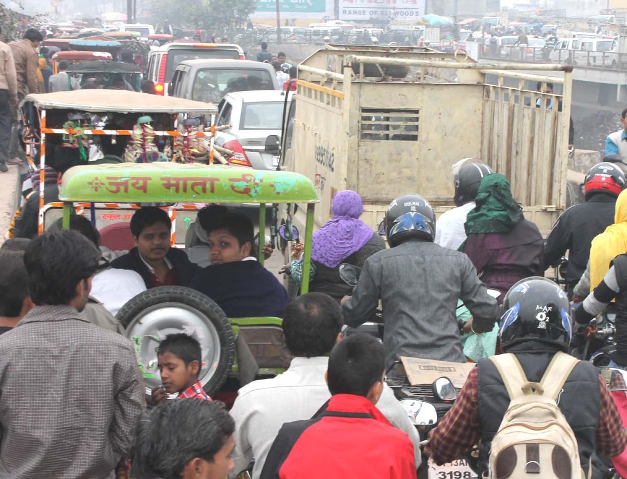 Sewage pipeline ruptured, took four hours jam