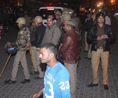 ruckus after death of a girl in Lucknow.