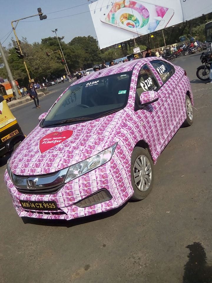 2000 rupees note decorated car found in mumbai, Police arrest Lover