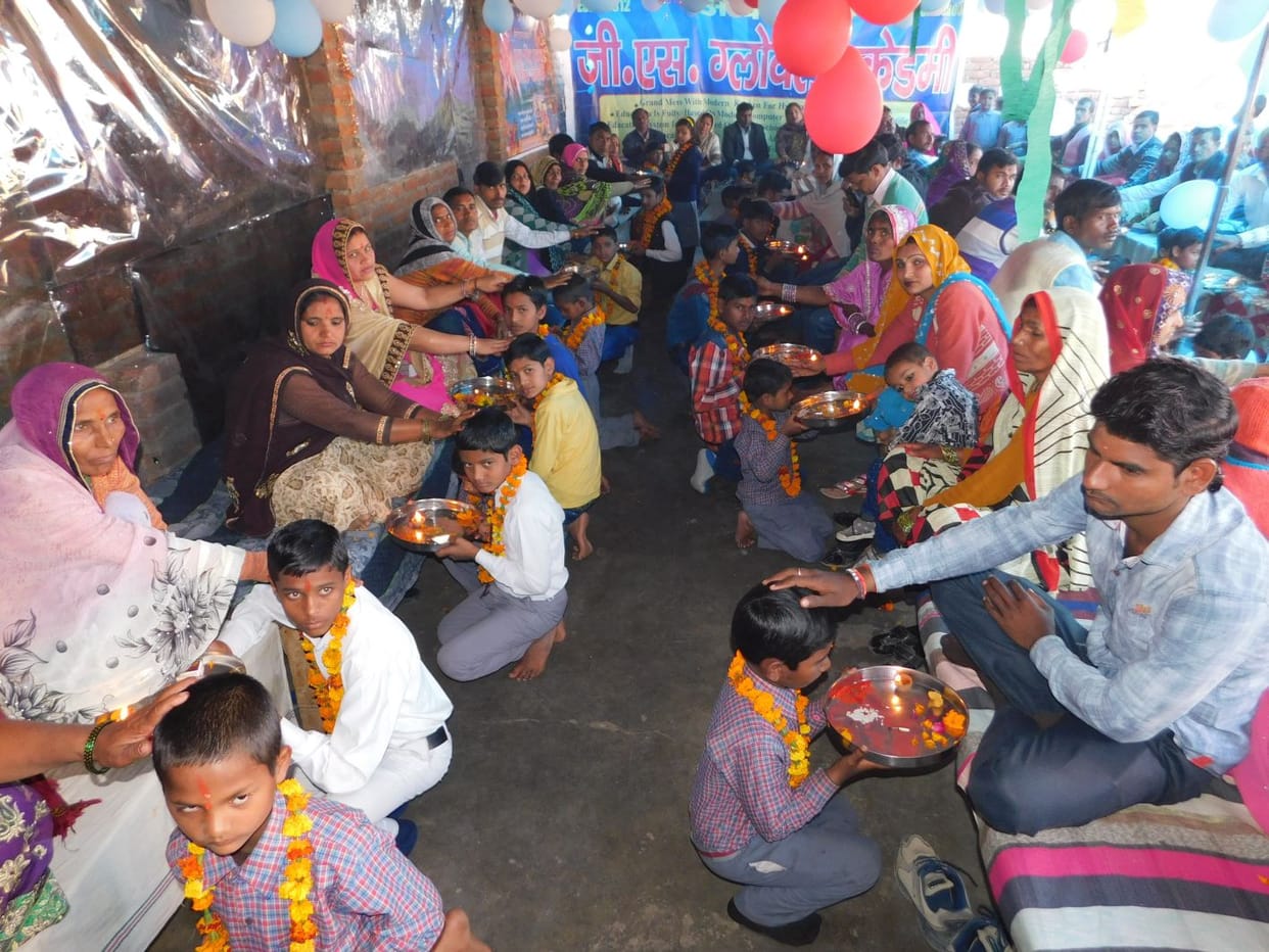 maata-pita ka poojan kar liya aasheervaad