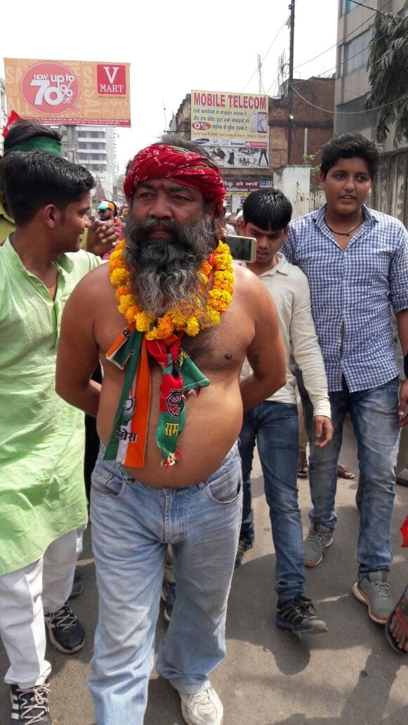 Dimple Akhilesh fan Ghajini Look, see picture 