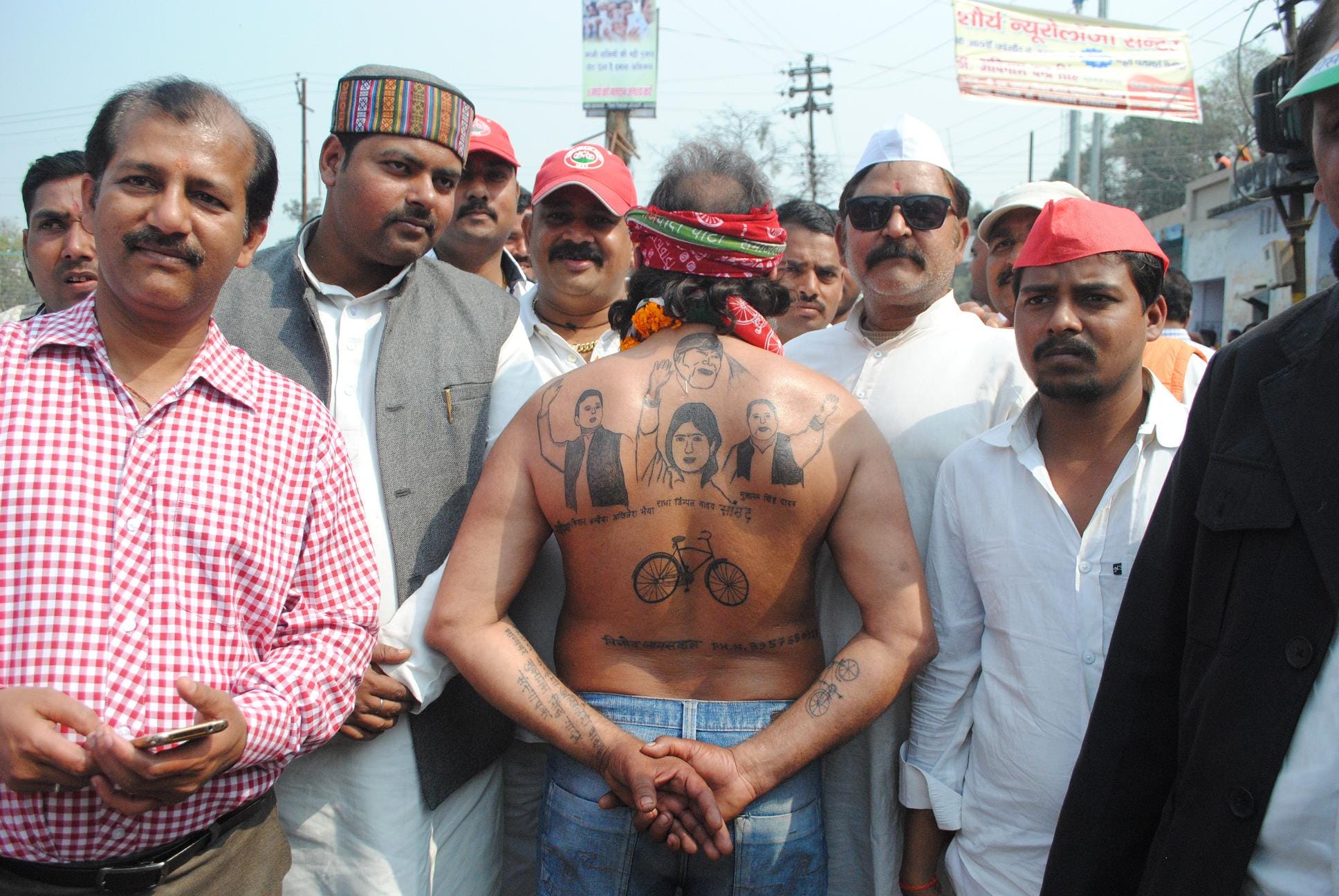Dimple Akhilesh fan Ghajini Look, see picture 