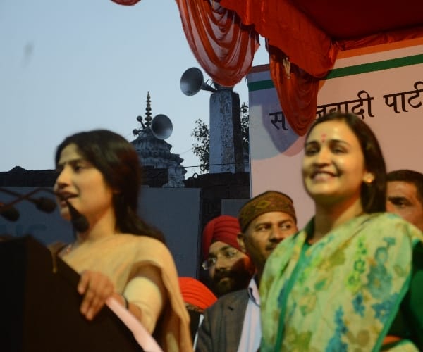  dimple yadav campaigns for aparna yadav in Lucknow cantt.