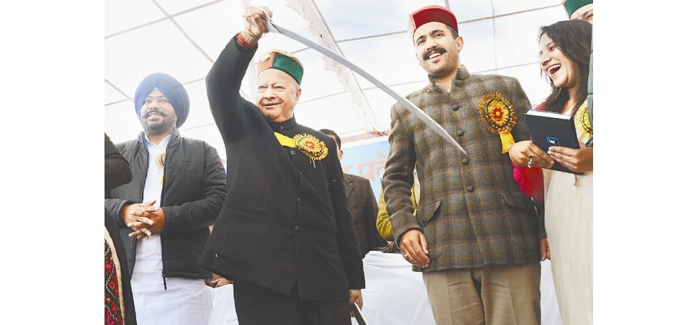 Govt job for outsource employees in himachal: virbhadra singh