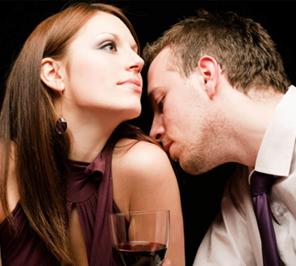 can love happen at first sight or it is just a lust
